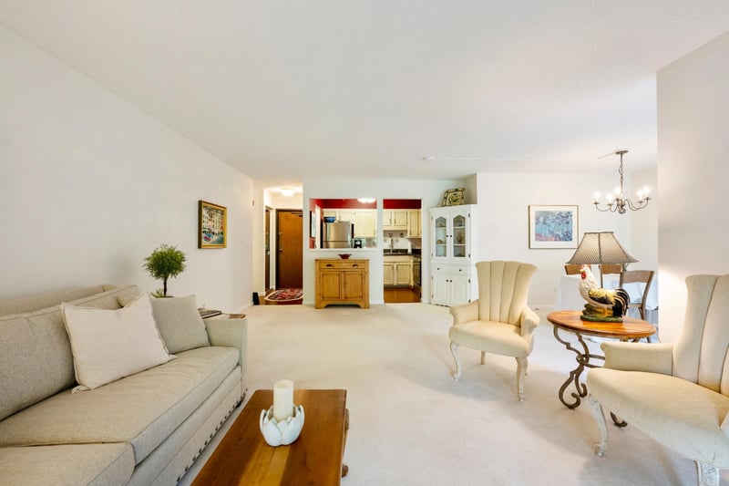 1800 Riverwood Dr #301, Burnsville, MN 55337