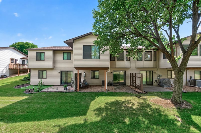 14332 Glenda Dr, Apple Valley, MN 55124