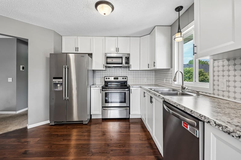 905 Walnut St, Farmington, MN 55024