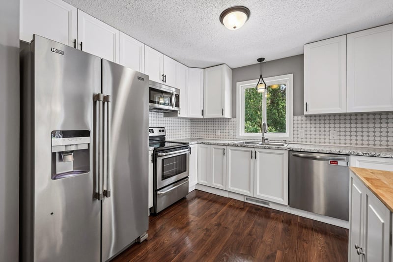 905 Walnut St, Farmington, MN 55024