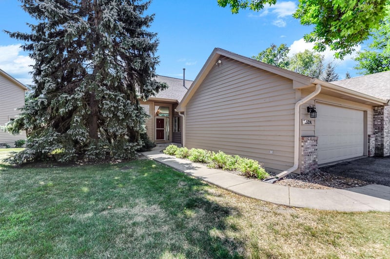 1624 Waterbury, Waconia, MN 55387