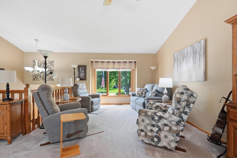 10760 Kumquat St NW, Coon Rapids, MN 55448