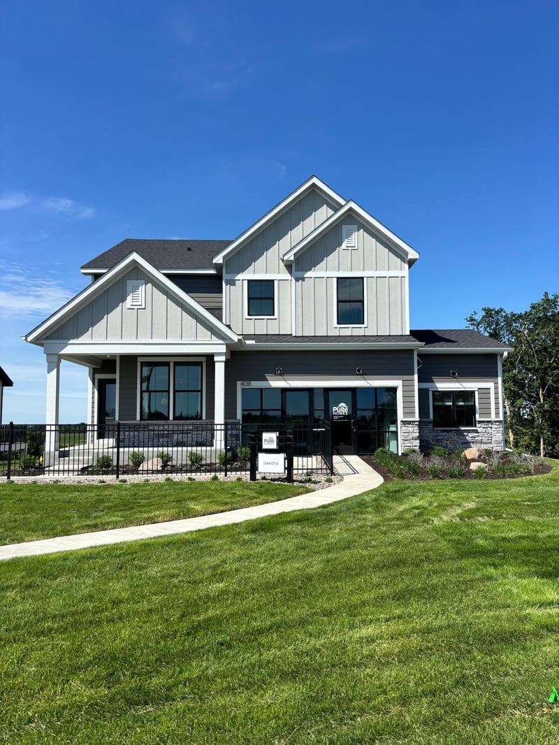 3746 Holbrook Dr, Waconia, MN 55387