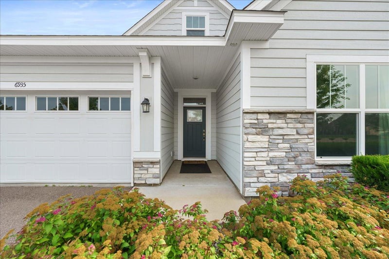 6935 91st Cv S, Cottage Grove, MN 55016