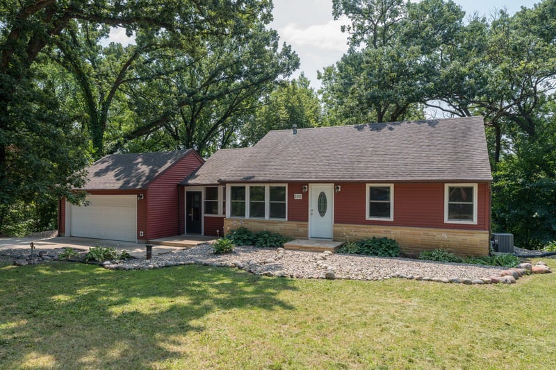 1511 Beaver Ave, Mankato, MN 56001
