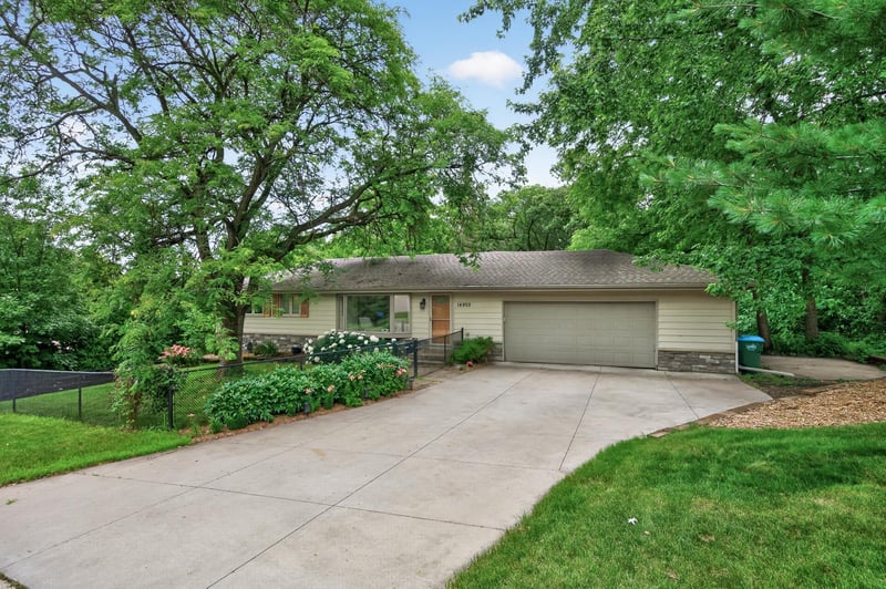 14905 Orchard Dr, Burnsville, MN 55306