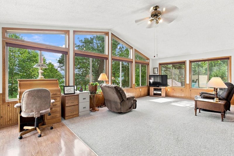65560 210th St, Litchfield, MN 55355