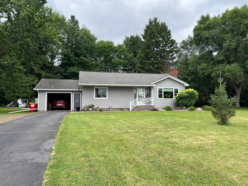 1045 10th Ave, Cumberland, WI 54829
