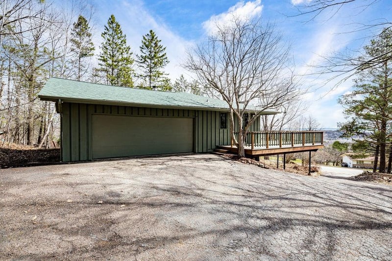 2207 Heather Ave, Duluth, MN 55803
