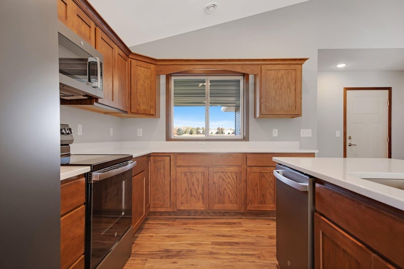 301 Gateway Pw, Osceola, WI 54020