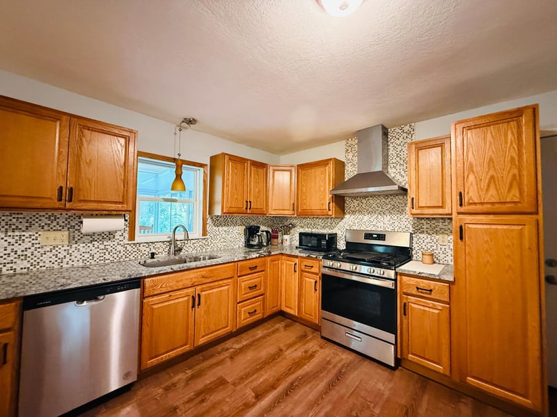 8431 Palm St NW, Coon Rapids, MN 55433