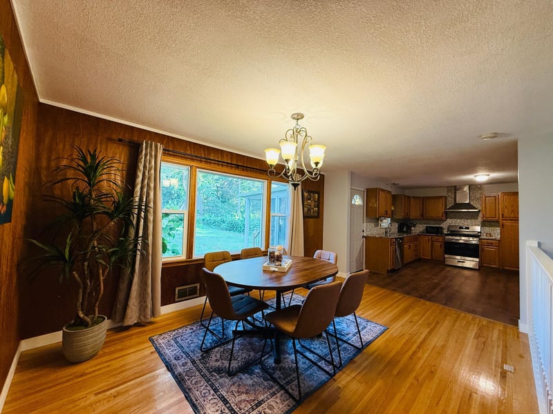 8431 Palm St NW, Coon Rapids, MN 55433