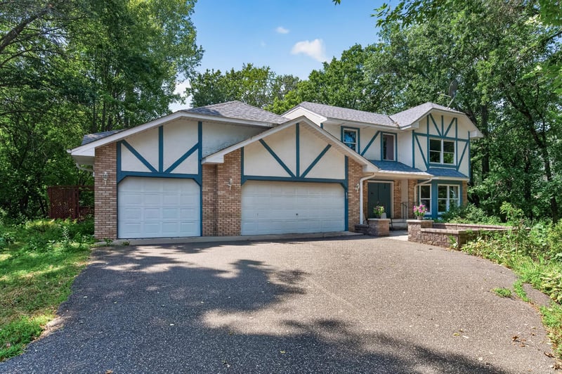 1901 Bloom Ct, Hugo, MN 55038
