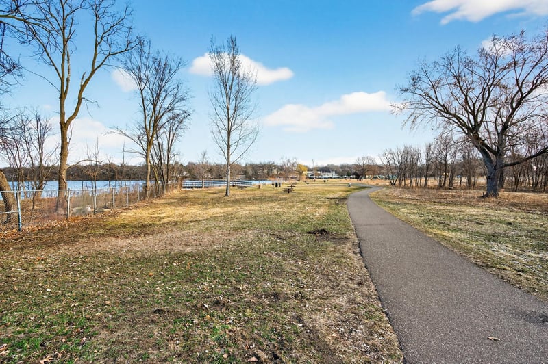 213 Mccarrons Pl W, Roseville, MN 55113
