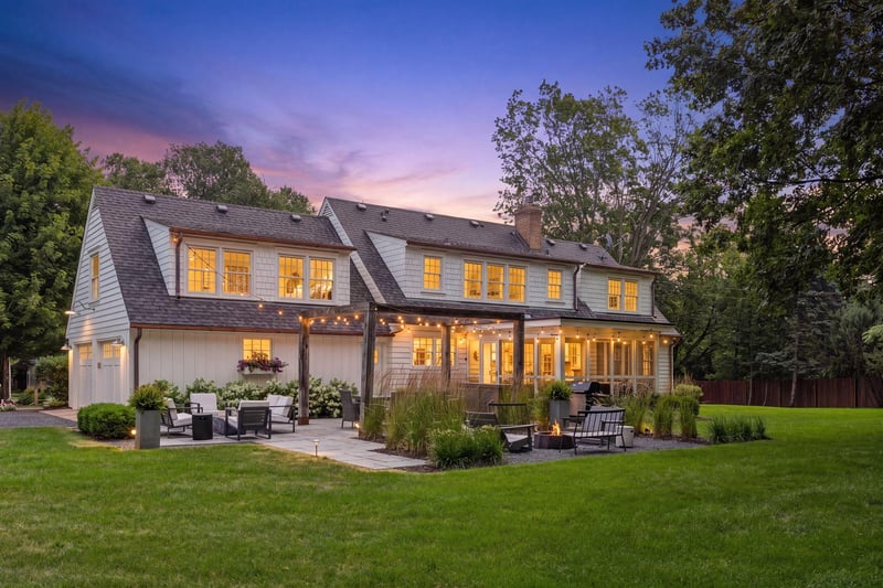 18855 Park Ave, Wayzata, MN 55391