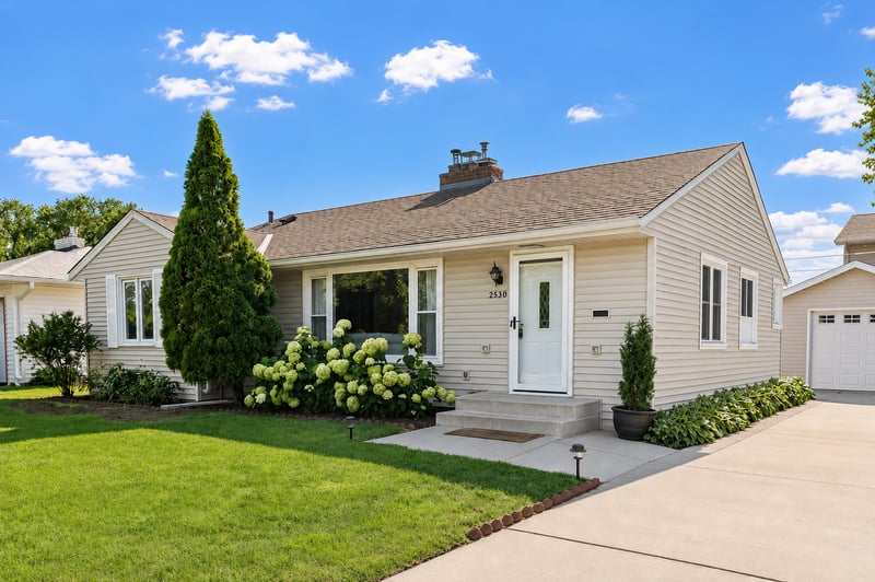 2530 Aquila Ave S, Saint Louis Park, MN 55426