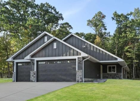 331 Gateway Pw, Osceola, WI 54020