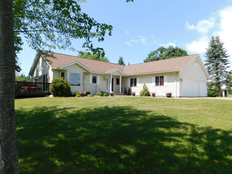 40337 Torchlight Rd, Isle, MN 56342