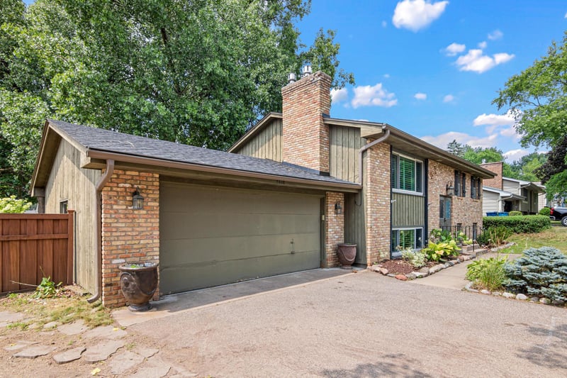 5616 Highwood Dr, Edina, MN 55436