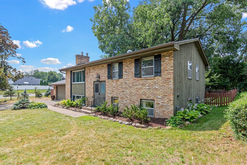 5616 Highwood Dr, Edina, MN 55436