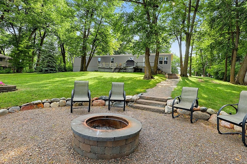 22430 62nd St NW, Sunburg, MN 56289