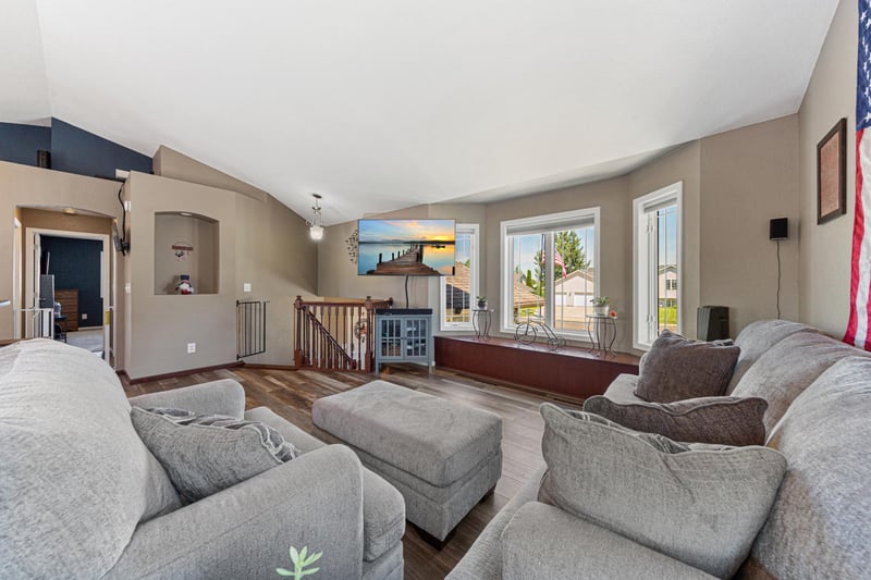 895 Lee St NE, Owatonna, MN 55060