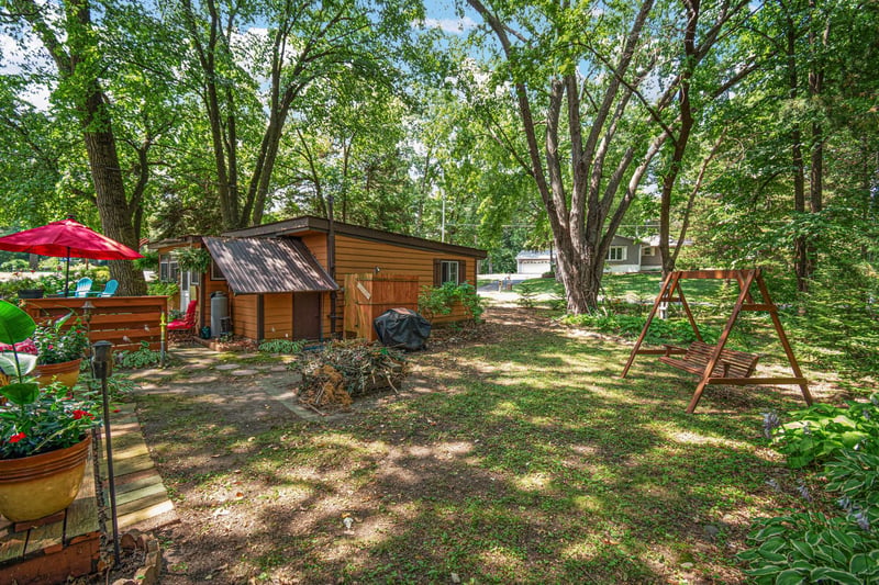 10700 56th St, Clear Lake, MN 55319