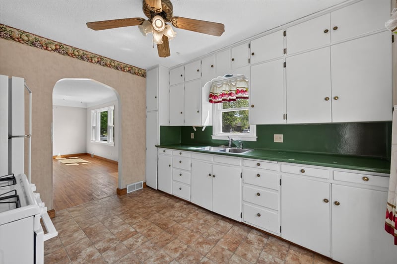 307 E 4th St, Monticello, MN 55362