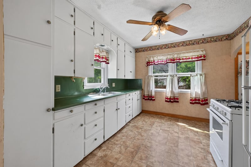 307 E 4th St, Monticello, MN 55362
