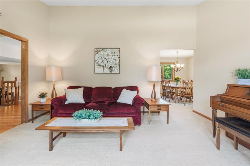 11273 N Eagle Lake Blvd, Maple Grove, MN 55369