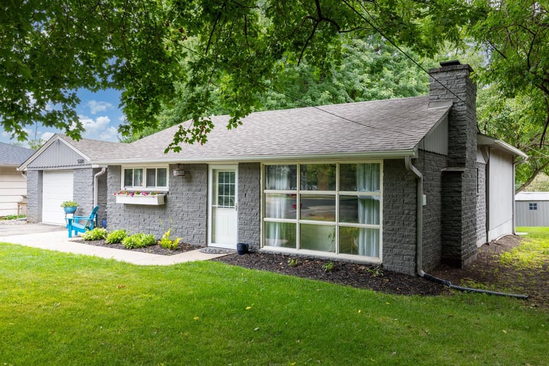 5320 Manitou Rd, Excelsior, MN 55331