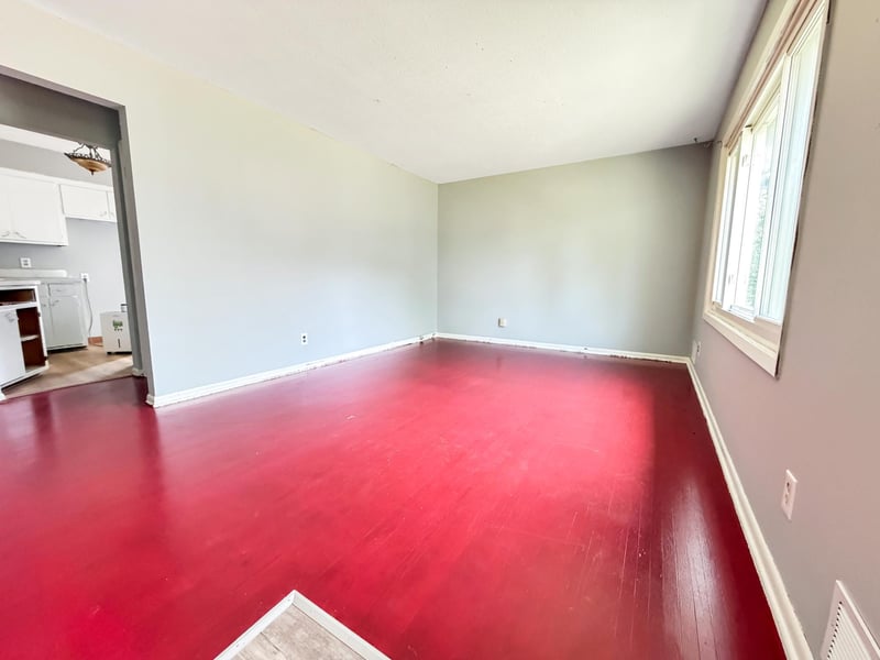 1644 Woodbridge St, Saint Paul, MN 55117