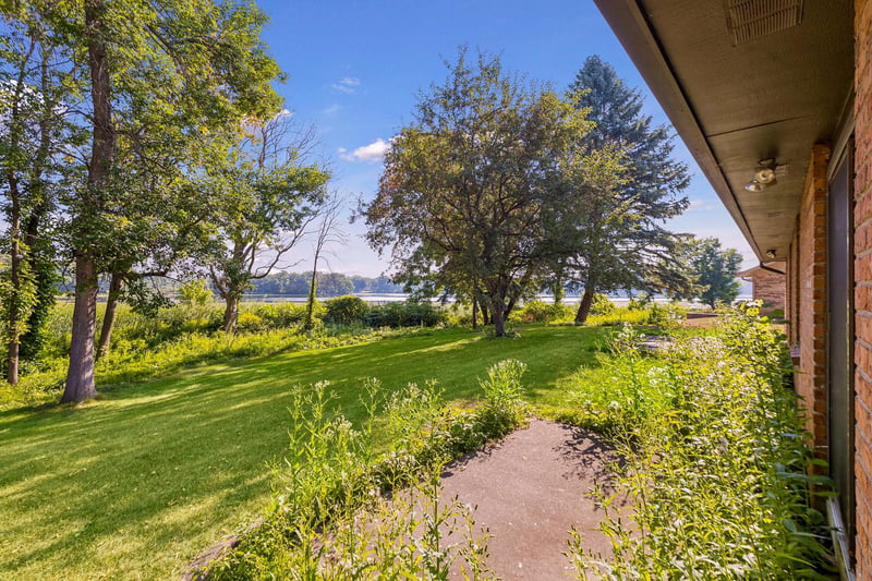 340 Inland Ln N, Plymouth, MN 55447