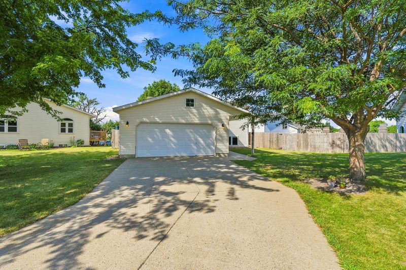 411 Np Ct, Breckenridge, MN 56520