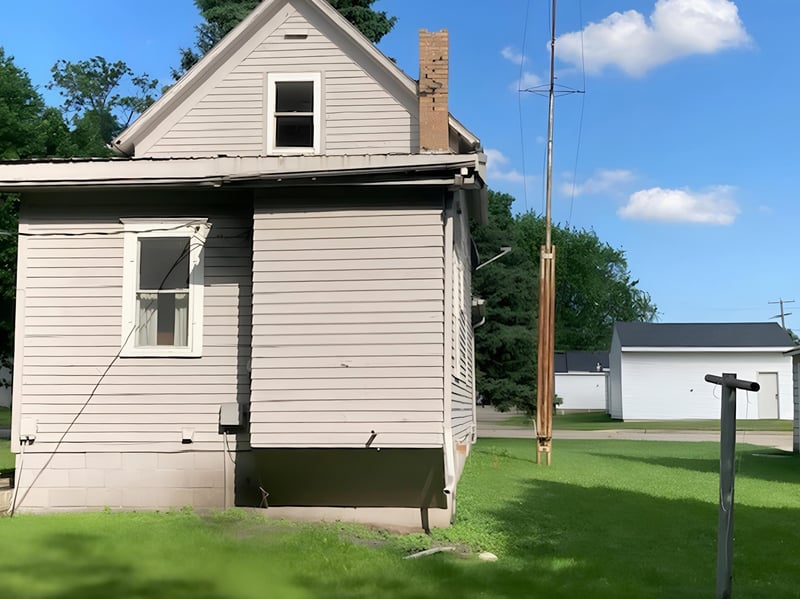 214 2nd St NW, Pennock, MN 56279