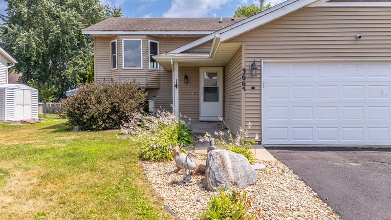 3665 James Ct, Hastings, MN 55033