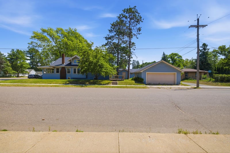 202 E Main St, Crosby, MN 56441