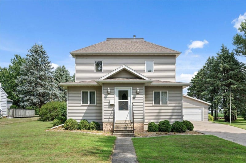 320 North St E, Amboy, MN 56010