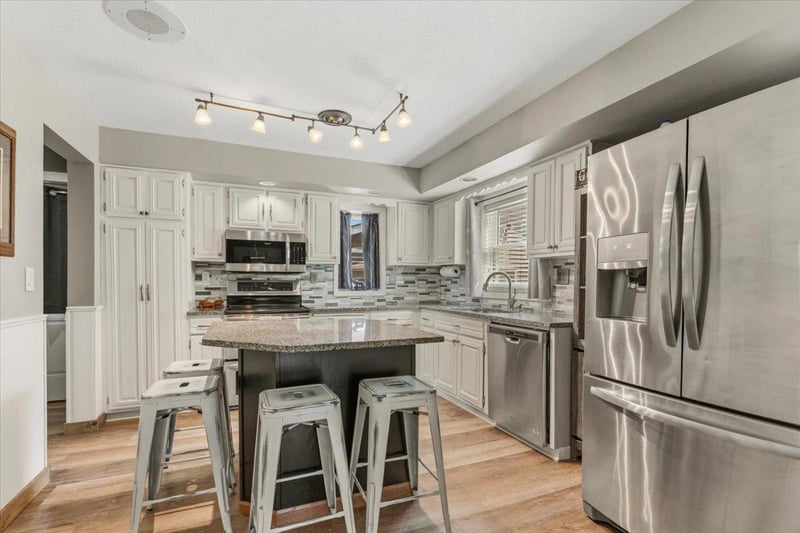 320 North St E, Amboy, MN 56010