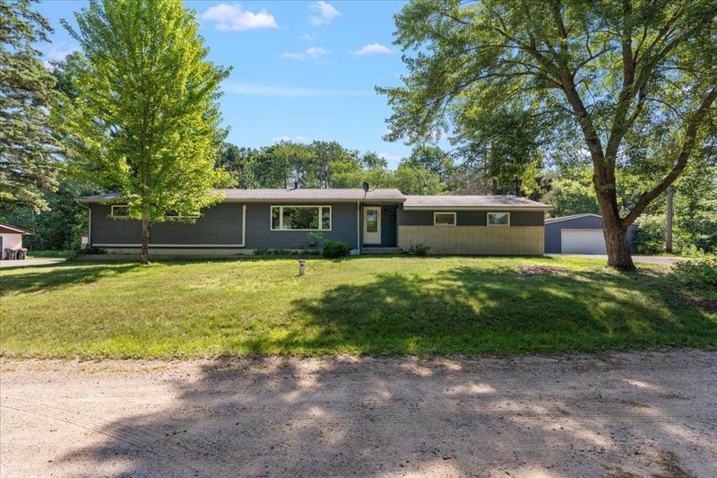 14412 Laurian Ln, Brainerd, MN 56401