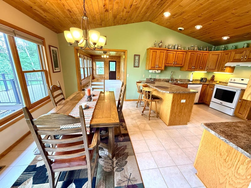 2397 SE Norway Bluff Dr SE, Bemidji, MN 56601