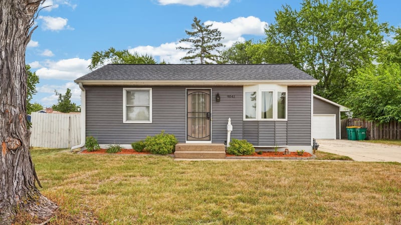 9041 Portland Ave S, Bloomington, MN 55420
