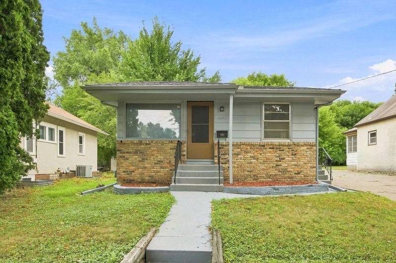 2223 Cole Ave SE, Minneapolis, MN 55414
