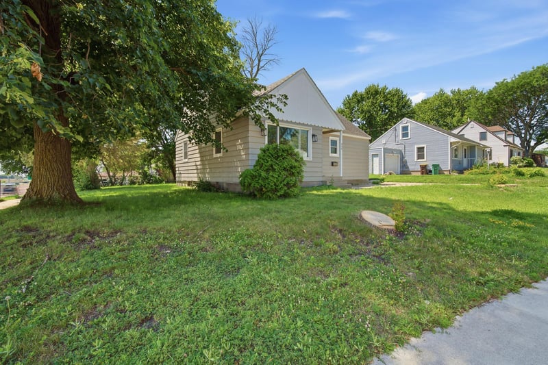 954 Victoria St, Fairmont, MN 56031