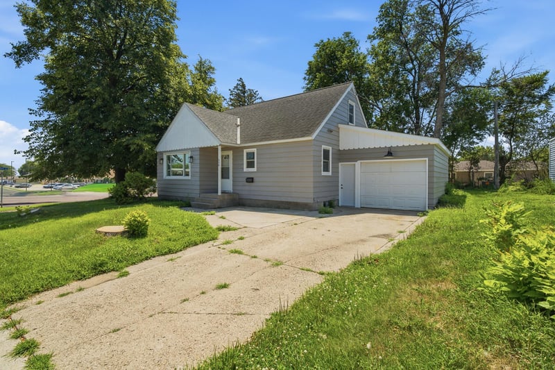 954 Victoria St, Fairmont, MN 56031