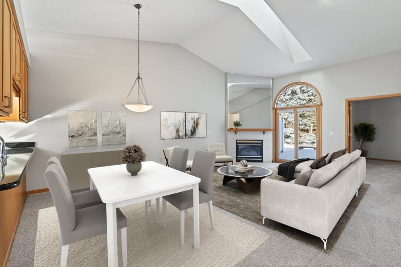 801 Southcross Dr E, Burnsville, MN 55306