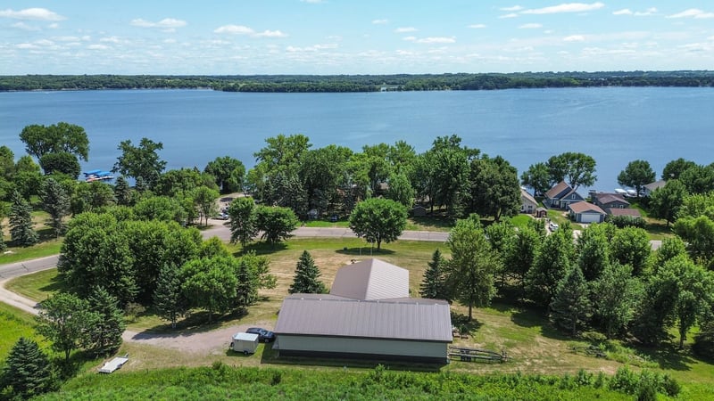13700 13th St NW, Spicer, MN 56288