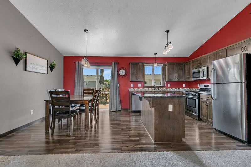 908 5th St NE, Rice, MN 56367