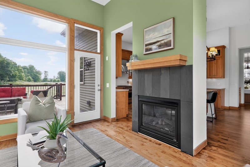 1889 86th Ct E, Inver Grove Heights, MN 55077