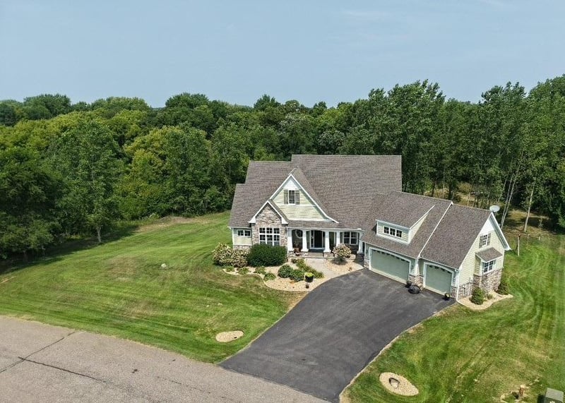 1889 86th Ct E, Inver Grove Heights, MN 55077